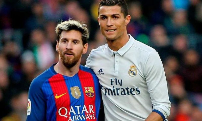 Cầu thủ xuất sắc nhất thế giới CR7 hay Messi?
